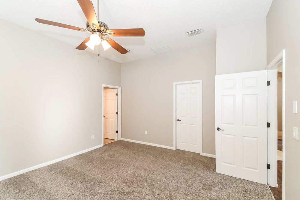 Building Photo - 875 Woodbridge Hollow N