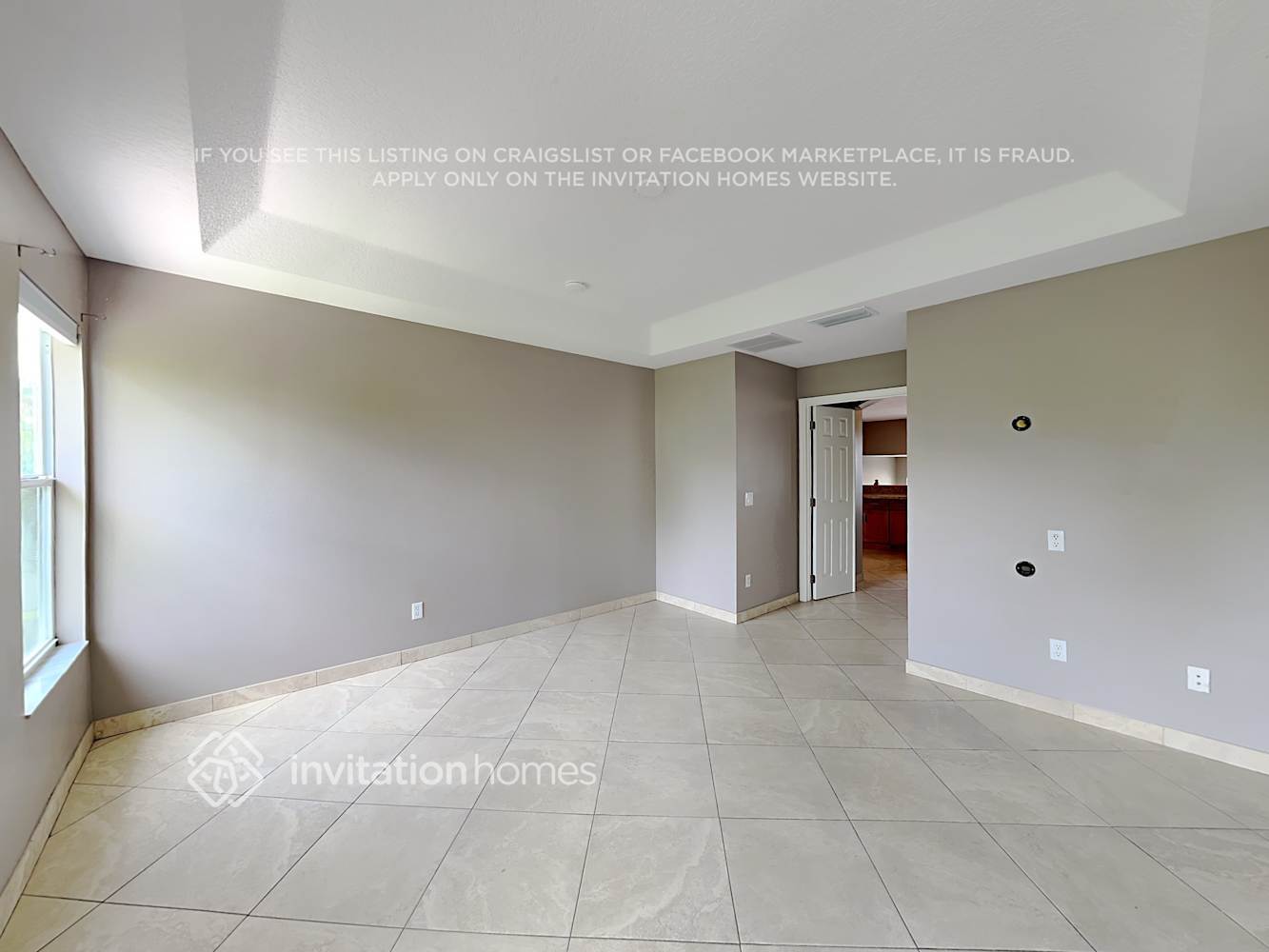 Building Photo - 9761 Oak Crest Rd