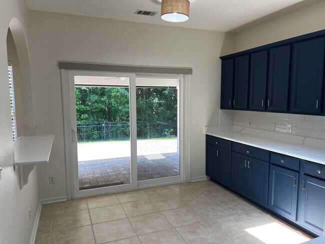 Building Photo - Gorgeous One-Level Ranch Style Home in The...