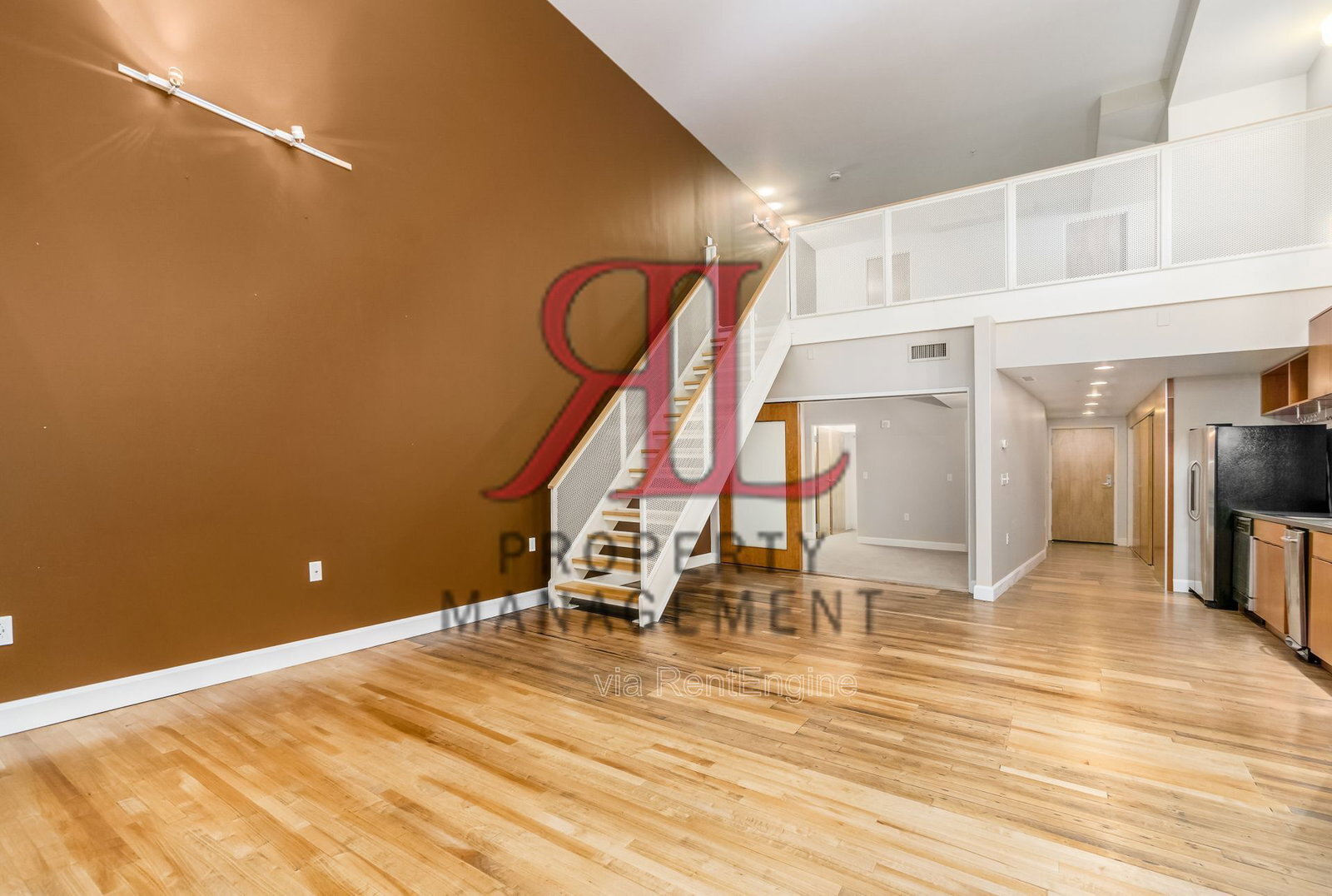 Building Photo - 106 N High St