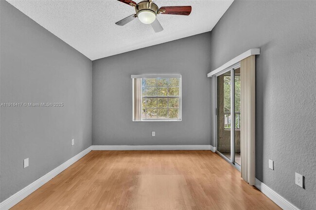 Building Photo - 2850 N Oakland Forest Dr