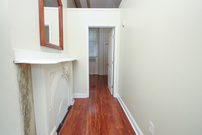 Building Photo - 849 N 5th St