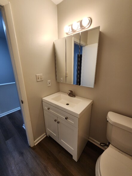 Building Photo - 12730 Woodside Ln