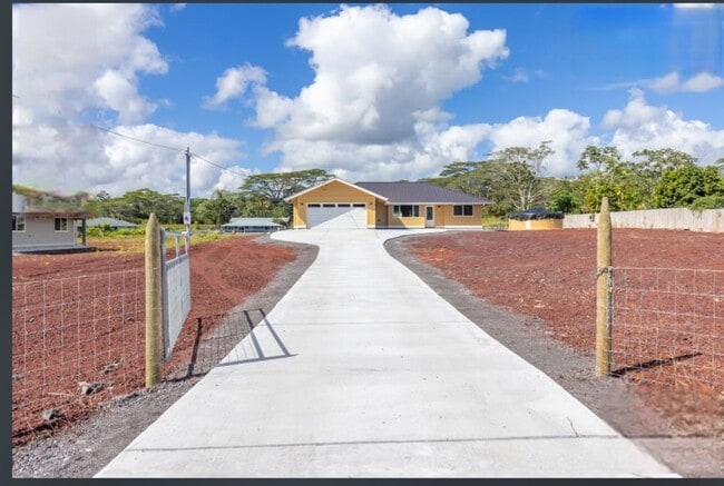 Building Photo - NEW! 3 Bedroom Property in HPP