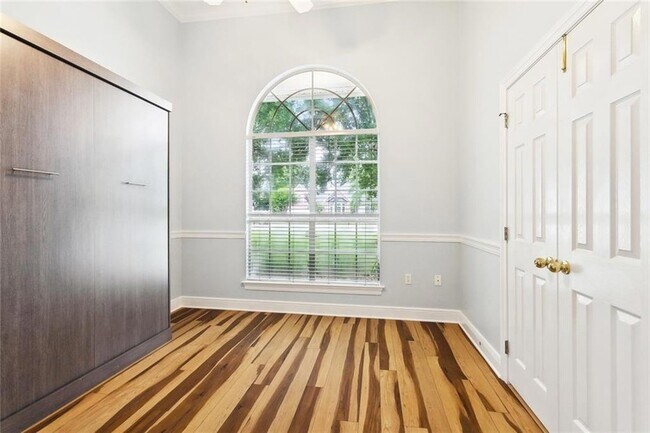 Building Photo - 1306 Woodmere Dr