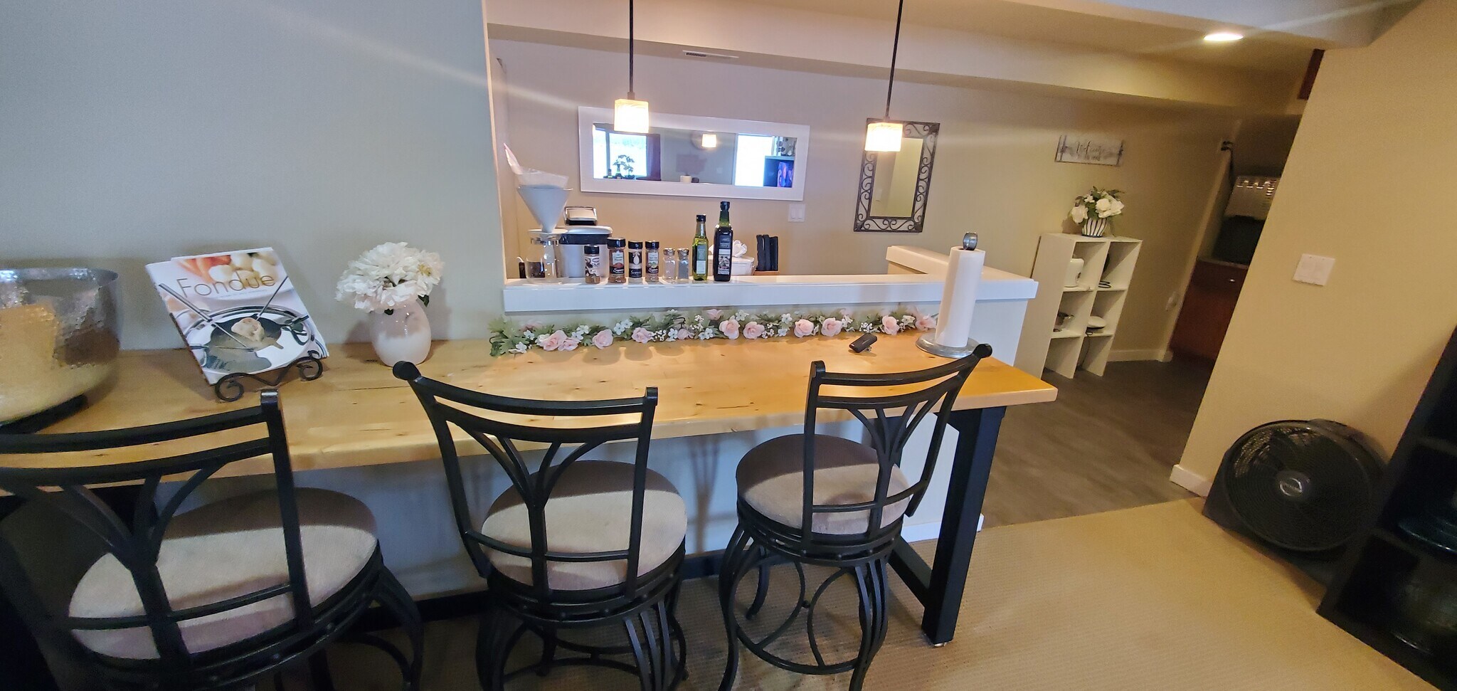 Building Photo - 1611 Vernon Rd