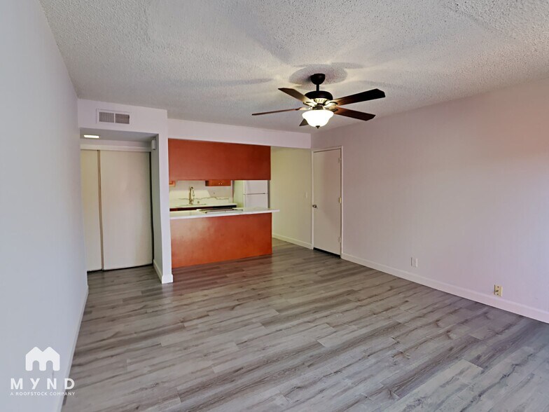 Building Photo - 7047 Greenback Ln