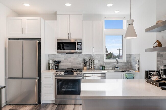 Building Photo - 4806 Dayton Ave N