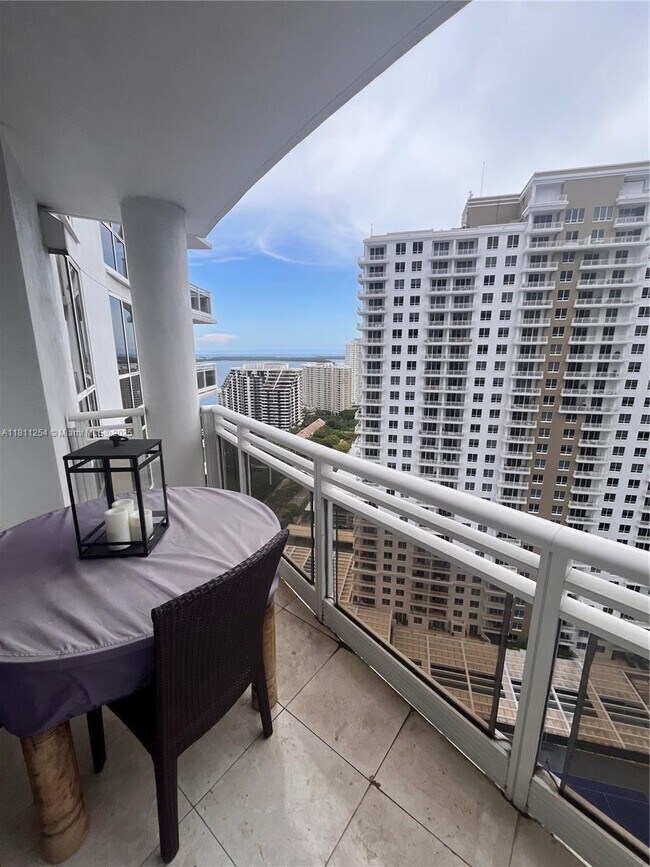 Building Photo - 901 Brickell Key Blvd