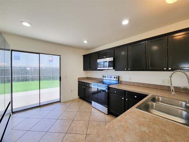 Building Photo - 21382 Beacon Springs Lane