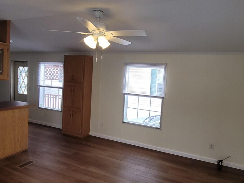 Building Photo - 113 Wyatts Dr