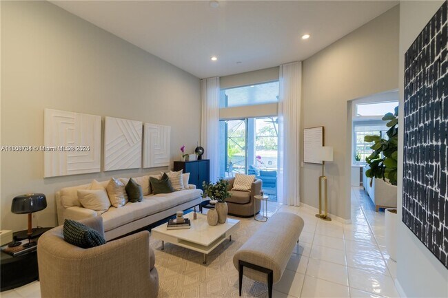 Building Photo - 2883 Oakbrook Dr