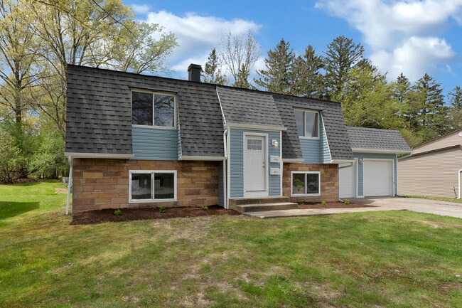 Building Photo - 4600 Washington Square Dr