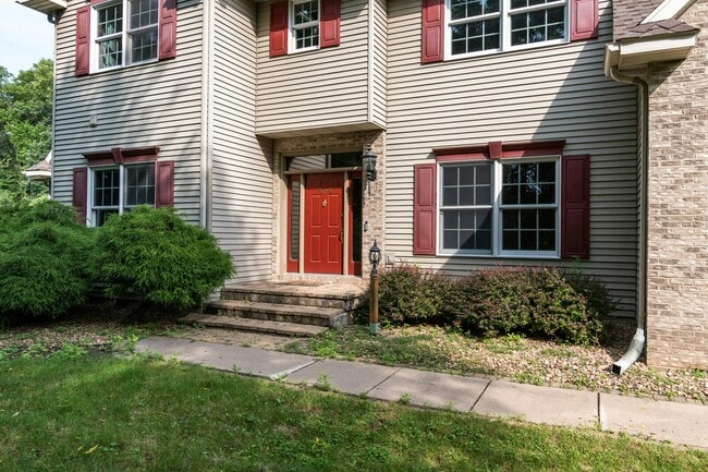 Building Photo - 509 Green Coulee Rd