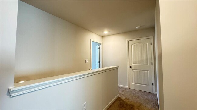 Building Photo - 100 Aspen Ct