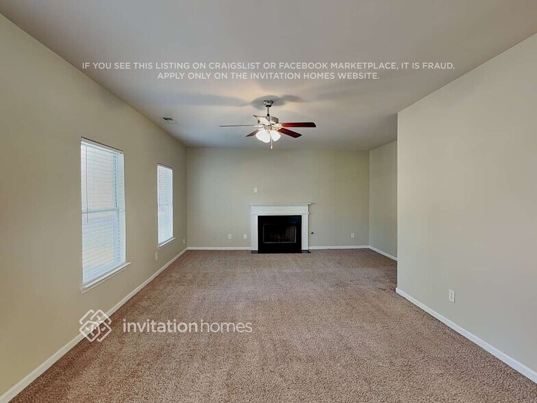 Building Photo - 3967 Rosebud Park Dr