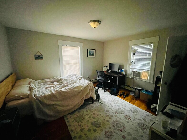 Building Photo - 2 Worcester St