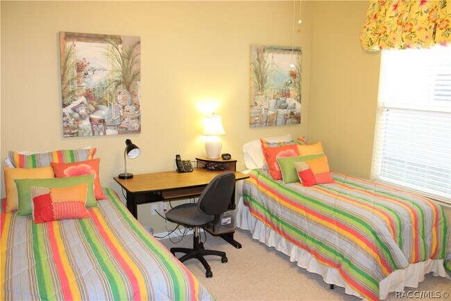 Building Photo - 1124 W Skyview Crossing Dr