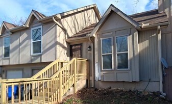 Building Photo - 146 N Saxony Dr