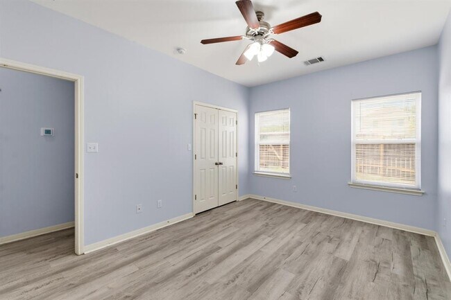 Building Photo - 4500 Senda Ln
