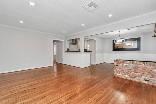 Building Photo - 4611 Merwin St