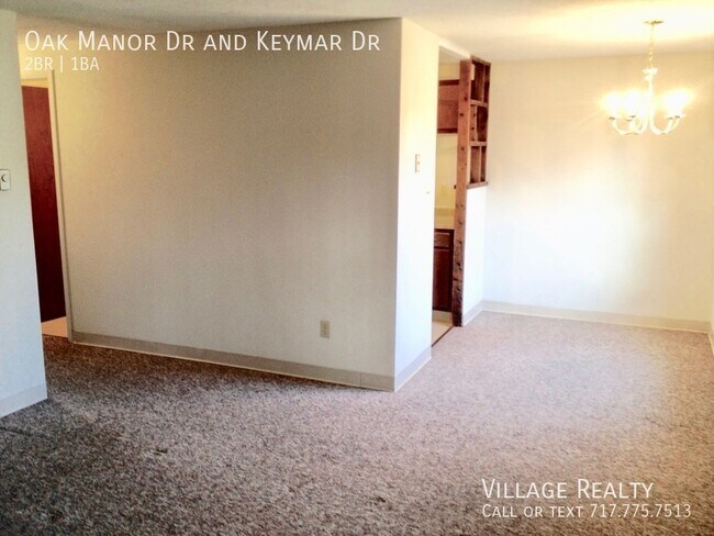 Building Photo - Top Floor! Most utilities included! Large ...