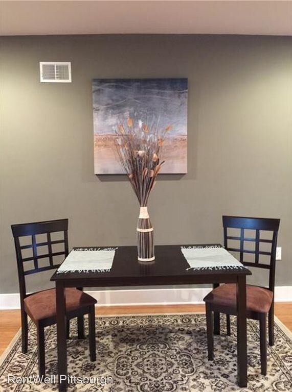 Building Photo - 1712 Fox Way