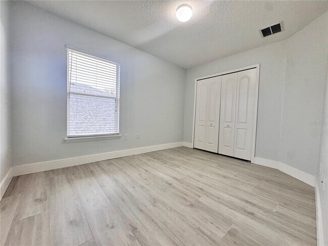 Building Photo - 661 Hacienda Cir