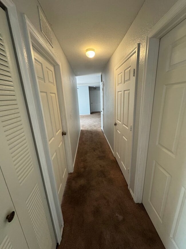 Building Photo - First 2 weeks free offer