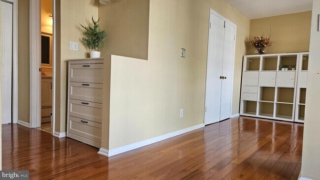 Building Photo - 6008 Rabbit Hill Ct