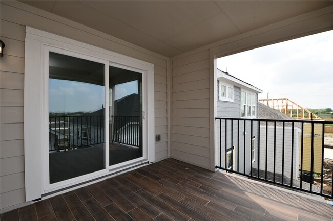 Building Photo - 2209 Via Laura Ln