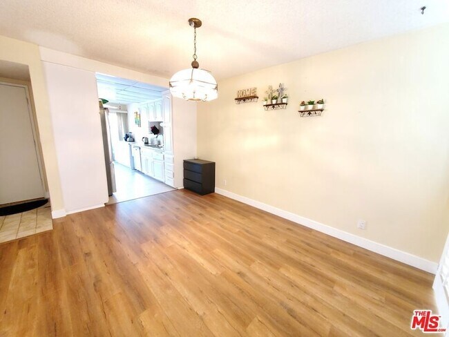 Building Photo - 3508 Del Amo Blvd