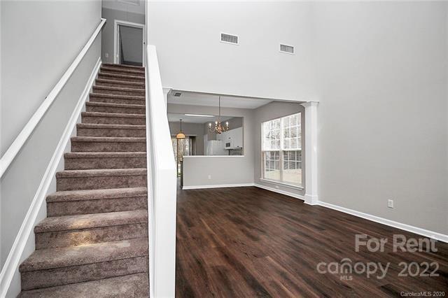 Building Photo - 2029 Chinabrook Ct