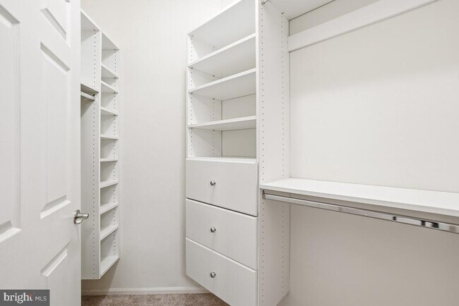 Building Photo - 11800 Old Georgetown Rd