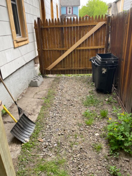 Building Photo - 9 Griffin St