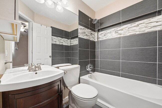 Building Photo - $2,140.95 with $300 off the first month's rent, 2 Beds - 2 Bath, Single Family Home in Centennial...