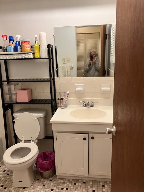 Building Photo - 5708 Walnut St