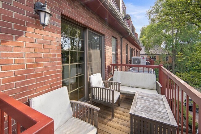 Building Photo - 1 Devens St