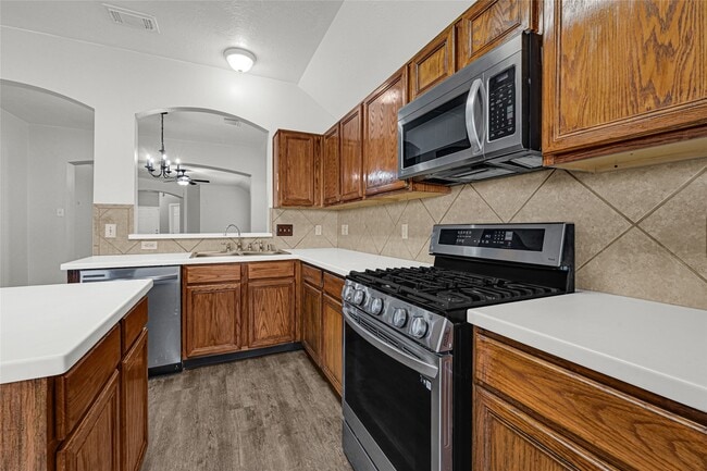 Building Photo - 1831 Mickle Creek Dr