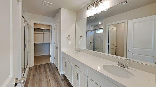 Building Photo - 487 Hardesty Dr