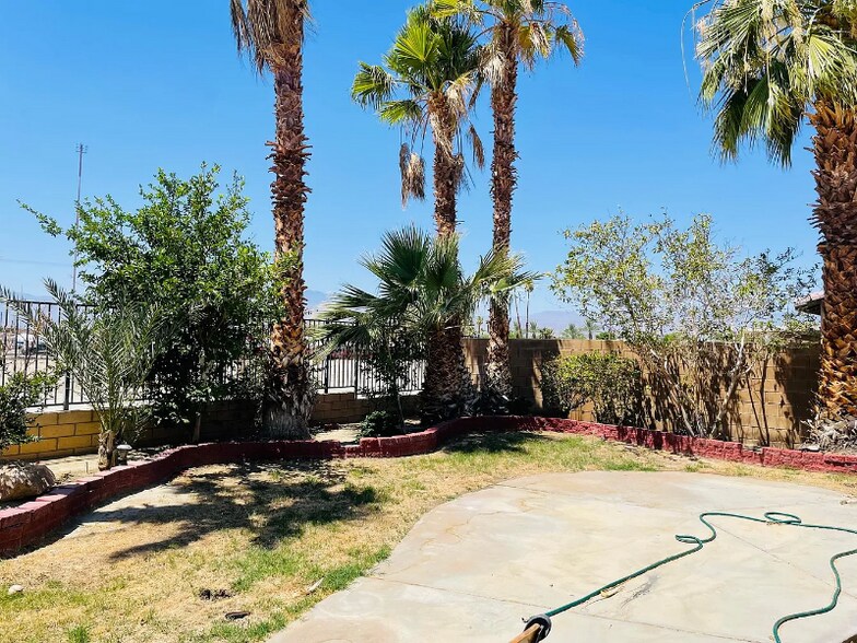 Building Photo - 83107 Greenbrier Dr