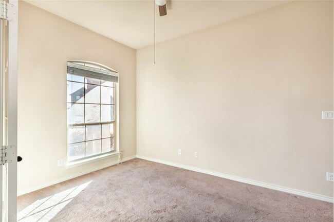 Building Photo - 116 Acadia Ln