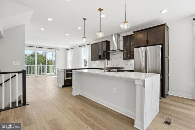 Building Photo - 3599 Aster St