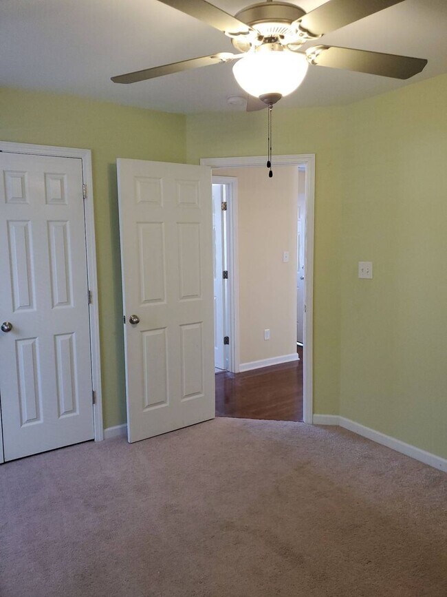 Building Photo - Gorgeous 4 Bedroom Home in Brookshire!