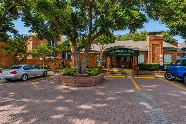 Building Photo - 18333 Roehampton Dr