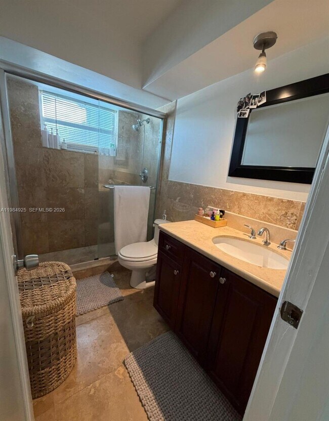 Building Photo - 2185 NE 123rd St