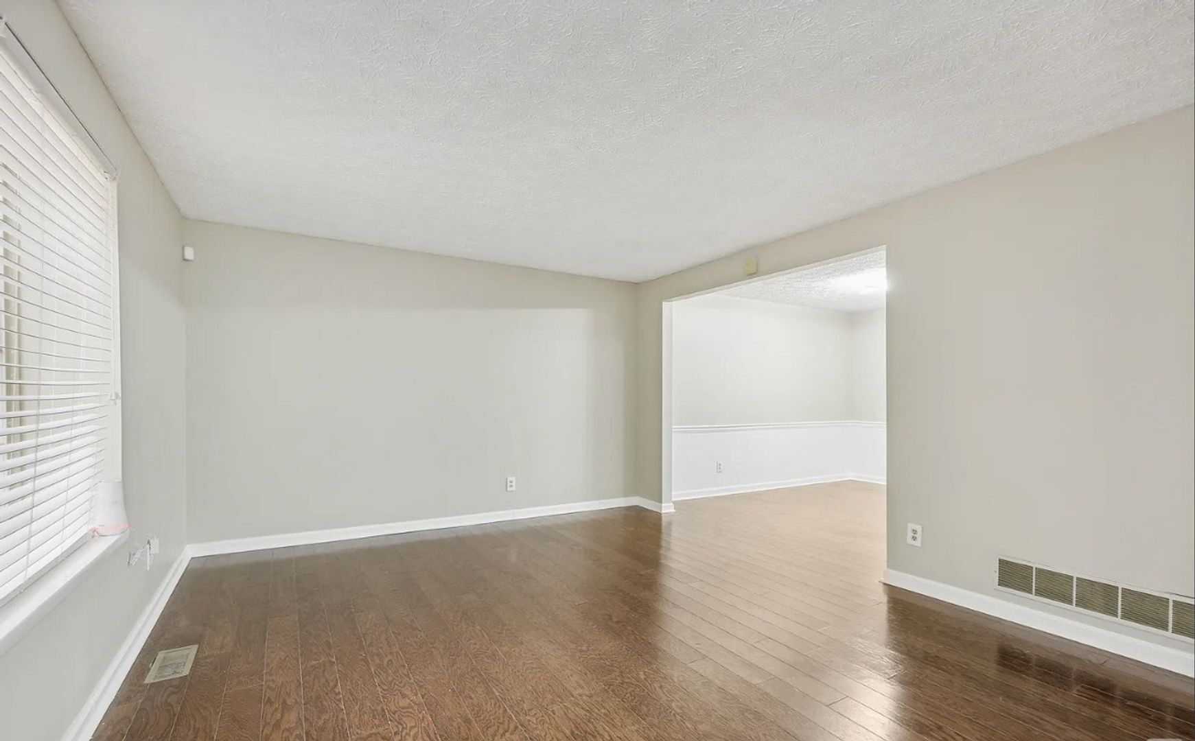 Building Photo - 2080 Singer Way