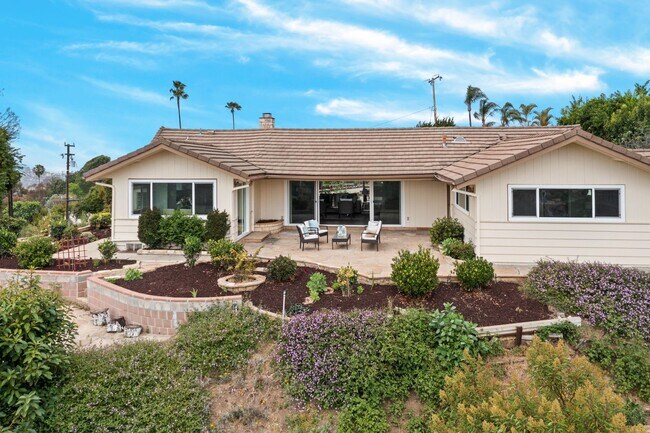 Building Photo - Reposado