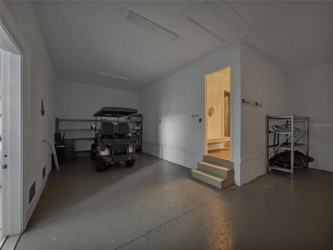 Building Photo - 718 Pinckney Dr