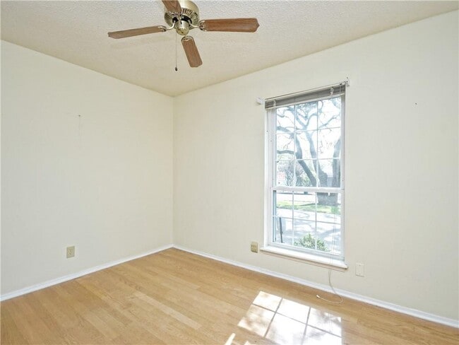 Building Photo - 11502 Toledo Dr